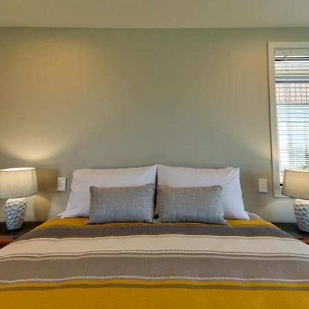 Annies On Milford Motel Te Anau Dış mekan fotoğraf