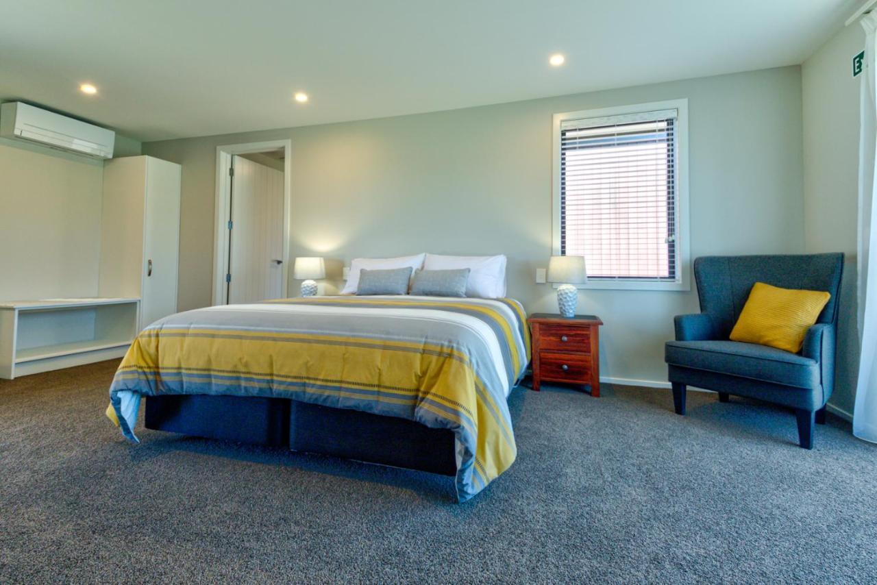 Annies On Milford Motel Te Anau Dış mekan fotoğraf
