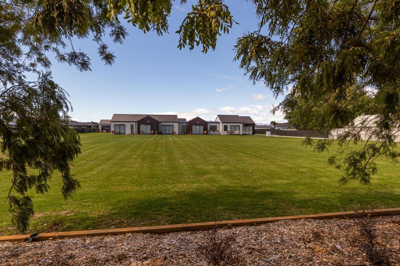 Annies On Milford Motel Te Anau Dış mekan fotoğraf