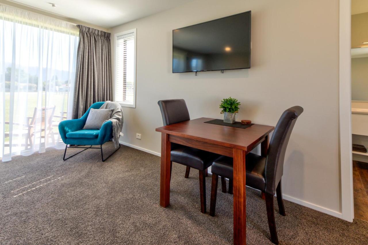 Annies On Milford Motel Te Anau Dış mekan fotoğraf