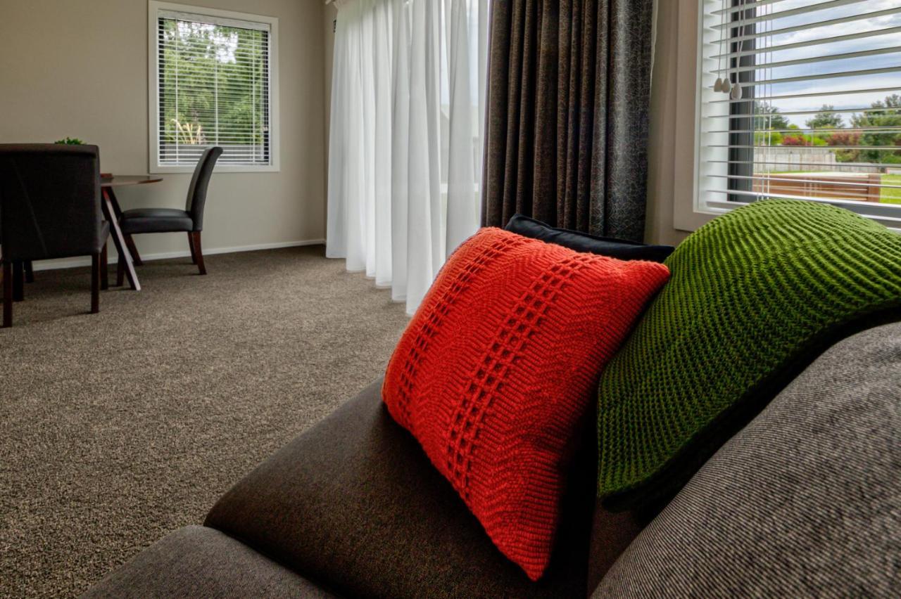 Annies On Milford Motel Te Anau Dış mekan fotoğraf