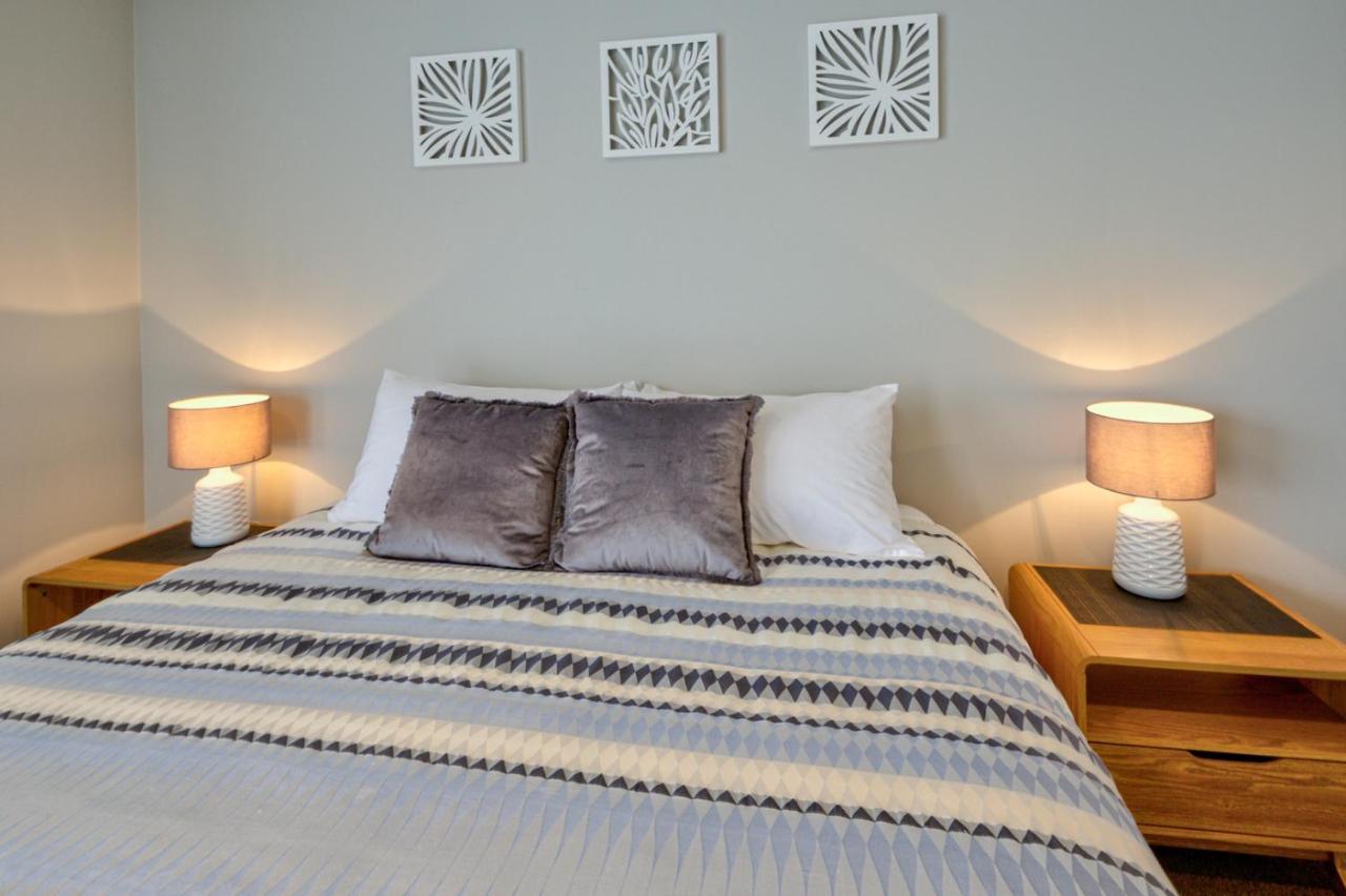 Annies On Milford Motel Te Anau Dış mekan fotoğraf