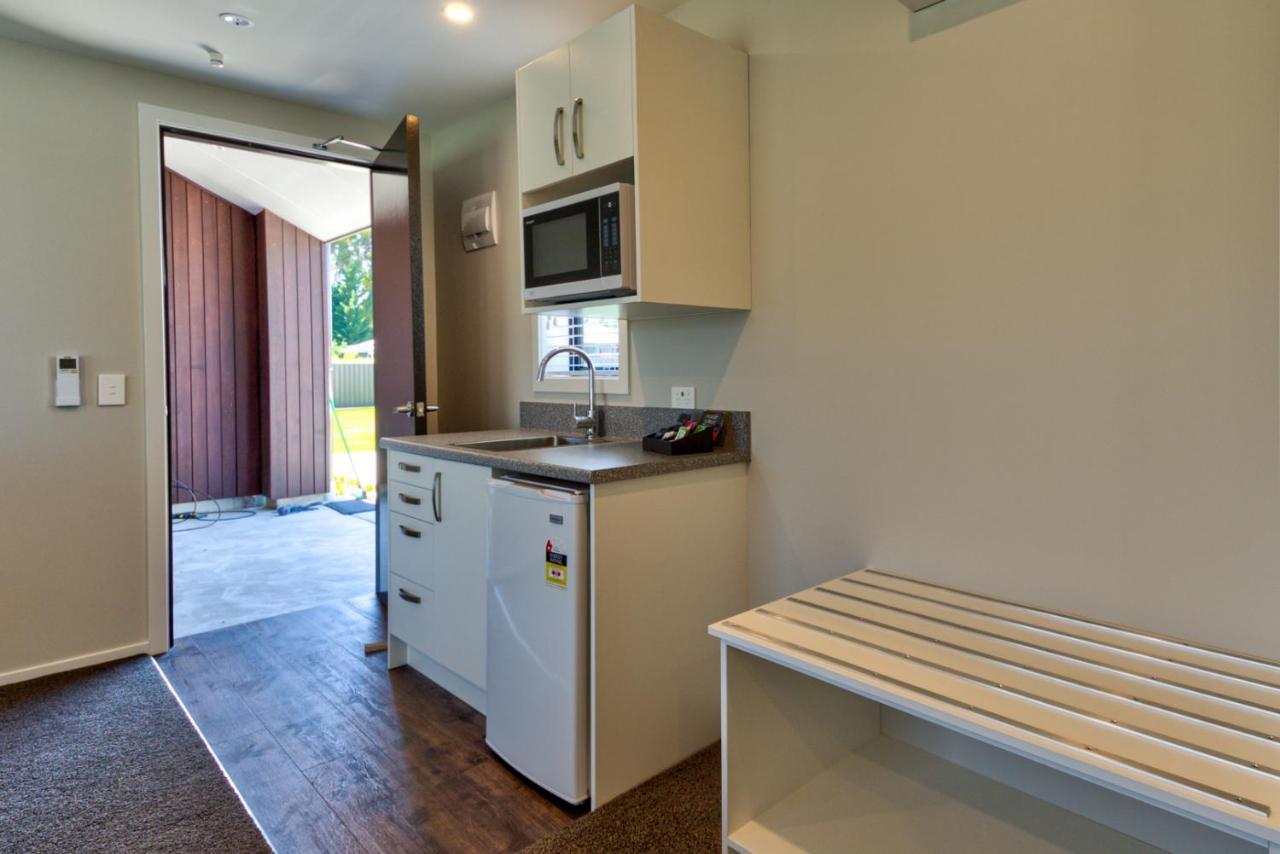 Annies On Milford Motel Te Anau Dış mekan fotoğraf