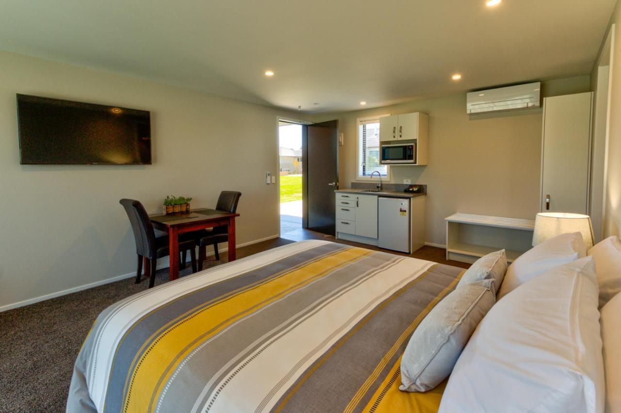 Annies On Milford Motel Te Anau Dış mekan fotoğraf