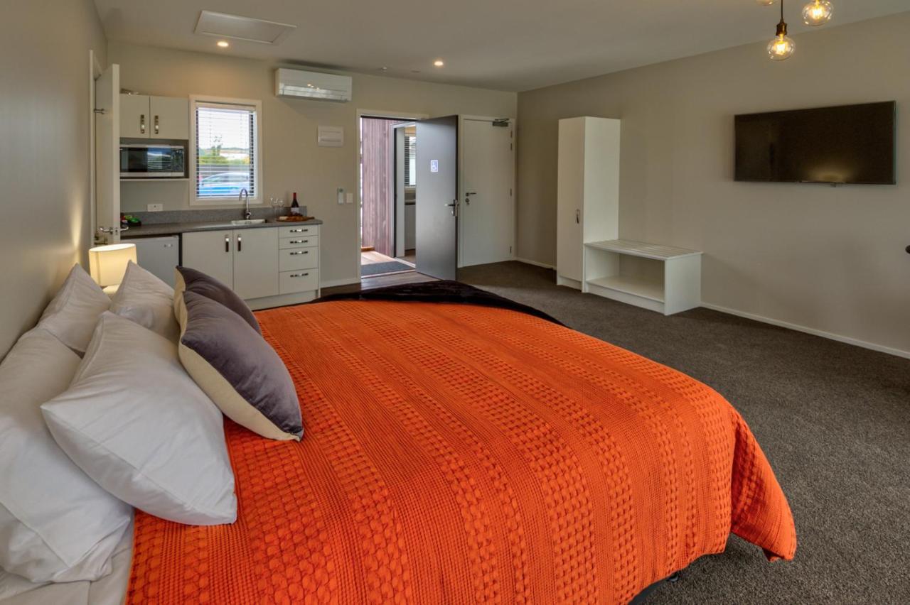 Annies On Milford Motel Te Anau Dış mekan fotoğraf