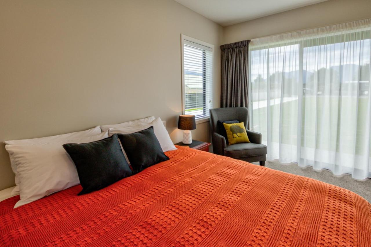 Annies On Milford Motel Te Anau Dış mekan fotoğraf